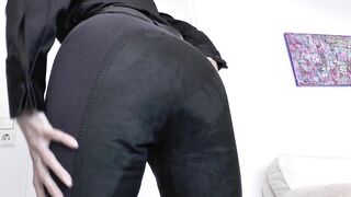 Pamper My Riding Pants Ass and Masturbate at the Same Time