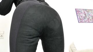 Pamper My Riding Pants Ass and Masturbate at the Same Time