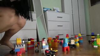 Giantess Anna Destroys a Tiny City