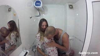 Homemade Amateurs Fuck in bathroom then the Bed