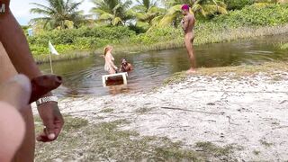 I went to have some sex with my friends in the Bahia swamp