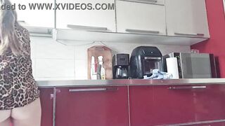 hot blonde cleaning