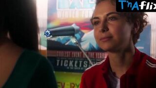 Dalia Yegavian Lesbian Scene in Degrassi: Next Class (Ana Golja)