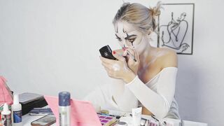 Harley Quinn Makeup Tutorial by Miss Daisy Diamond for Halloween