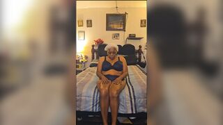 Mature Ebony Makes Her Pussy Talk