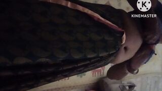 Hot sexy Kitu Bhabhi showed her breasts to her lover and made him drink her pussy juice.