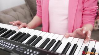 18videoz - Bella Gray - Music lesson anal with tutor