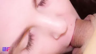 Close Up Blowjob with Gentle Sucking and Balls Play????