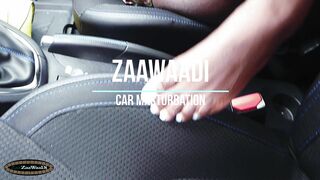 Black horny pussy masturbates in her car