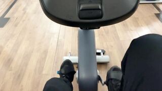 Quick fuck in the gym. Risky public sex with Californiababe.