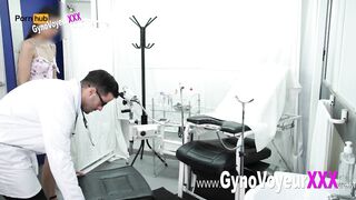 Horny gynecologist is lucky that a 19-year-old patient arrives to do a vaginal examination