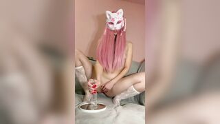 pink pussy cums from dildo in her pussy , pussy cum from pleasure