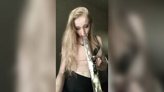 420 SMOKER GIRL SMOKING BONG BLOWING BIG CLOUDS AND WINKING ASMR // BLONDE BUNNY