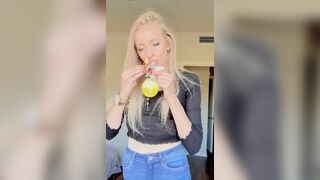 420 CANNABIS BABE SMOKING MY BUBBLER IN MY ROOM BIG CLOUDS ASMR FETISH // BLONDE BUNNY