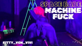 Alien Space Babe gets Fucking Machine Cock - Sci-Fi Fuck Machine Fun!