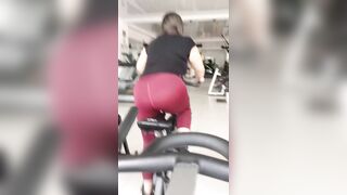 Wife Showing Her Ass And Pussy In The Gym Her Husband'S Boss Records Her And Invites Her To Fuck