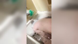 Redhead blowjob in the bath part 4