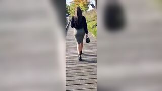 Brunette with perfect ass takes huge cock with MASSIVE cumshot in public park