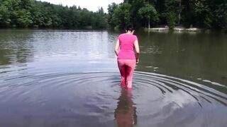 Jeans-Piss Public Wet Jeans in Lake