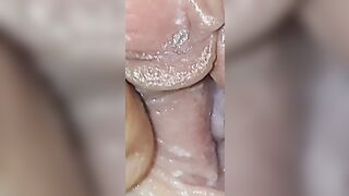 Exploring the inside of my wet pussy????